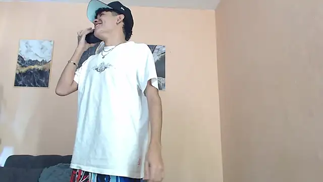 DesiresOfOlympus  online show from March 22, 7:48 pm