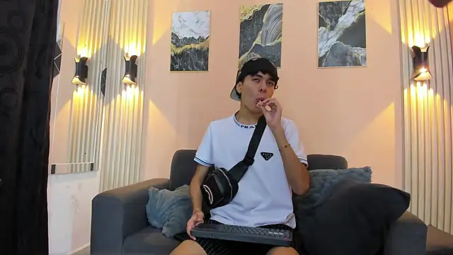 DesiresOfOlympus  online show from April 15, 7:40 pm