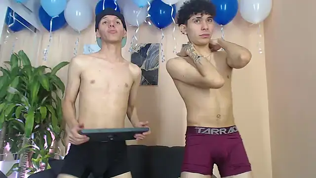 DesiresOfOlympus  online show from March 14, 7:25 am