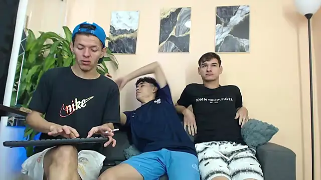 DesiresOfOlympus  online show from March 7, 8:03 pm