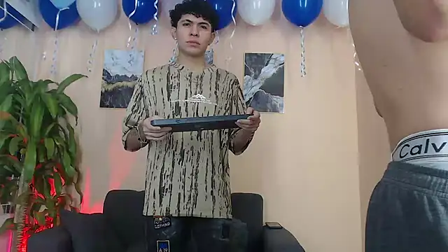 DesiresOfOlympus  online show from March 14, 11:33 pm