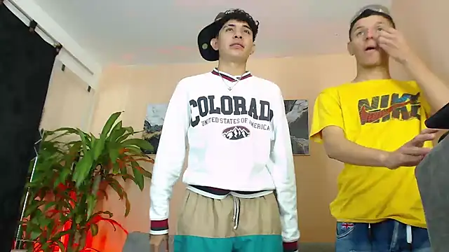 DesiresOfOlympus  online show from February 12, 11:26 pm