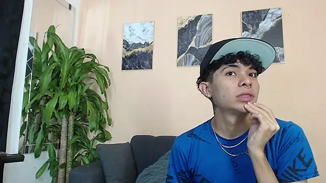 DesiresOfOlympus  online show from March 23, 7:36 pm