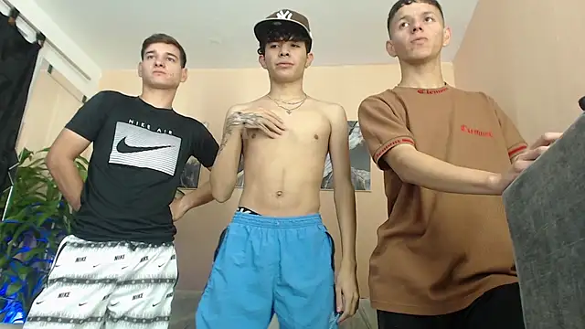 DesiresOfOlympus  online show from February 2, 10:31 pm