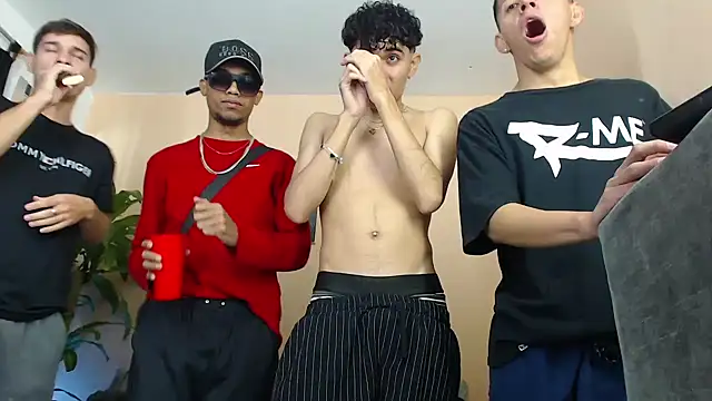 DesiresOfOlympus  online show from February 7, 3:58 am