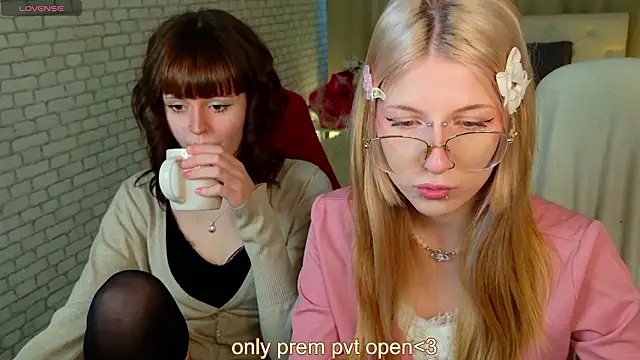 michelewild online show from March 10, 1:37 pm