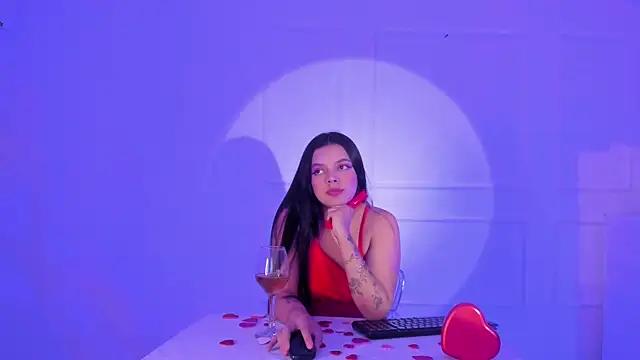 ViolettaRousee  online show from May 20, 9:56 pm