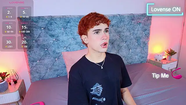 Snapshot of ryan_onFire chatting on March 1, 1:11 pm ryan onFire online show from March 1, 1:11 pm