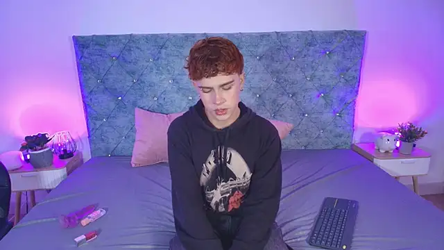 Snapshot of ryan_onFire chatting on February 4, 11:27 am ryan onFire online show from February 4, 11:27 am