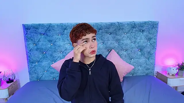 Snapshot of ryan_onFire chatting on February 6, 11:28 am ryan onFire online show from February 6, 11:28 am