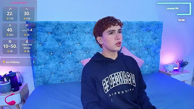 Snapshot of ryan_onFire chatting on February 19, 11:18 am ryan onFire online show from February 19, 11:18 am