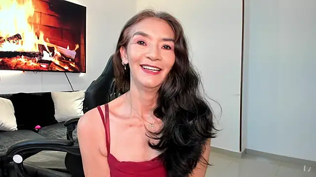 Snapshot of Emma_Mendozaa chatting on June 25, 11:37 am Emma Mendozaa online show from June 25, 11:37 am