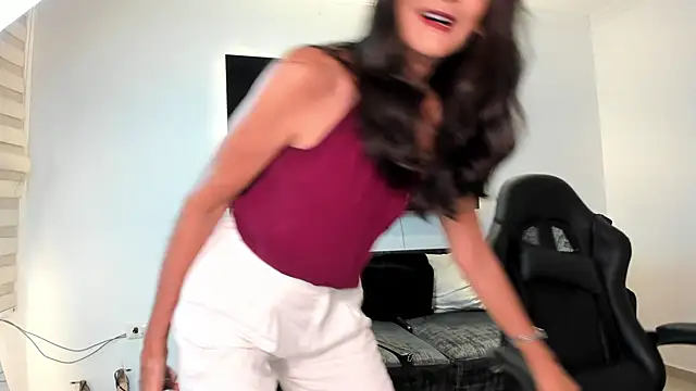 Snapshot of Emma_Mendozaa chatting on June 20, 11:37 am Emma Mendozaa online show from June 20, 11:37 am