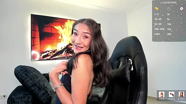 Snapshot of Emma_Mendozaa chatting on July 7, 11:36 am Emma Mendozaa online show from July 7, 11:36 am