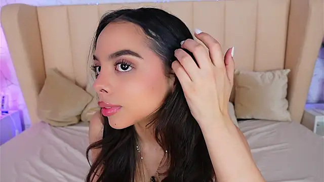 BambiRoses online show from March 18, 11:05 pm