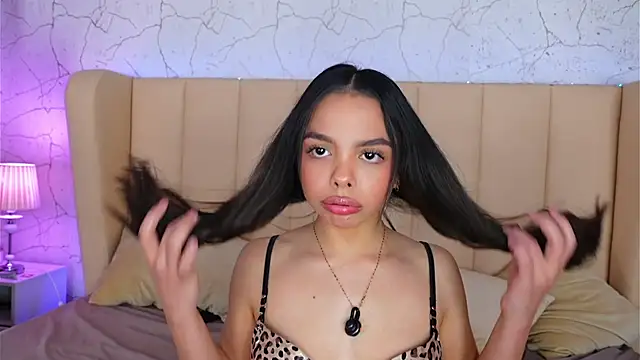 BambiRoses online show from March 12, 8:07 am