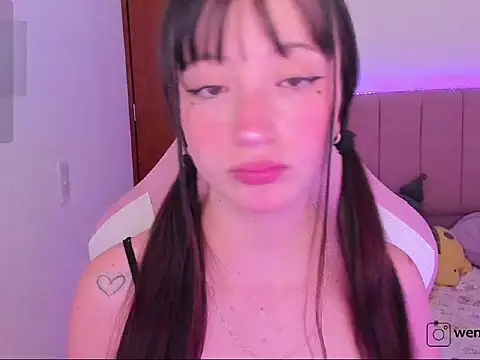 wenn  online show from March 29, 1:07 am