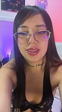 mary luckaysha  online show from June 11, 8:06 pm