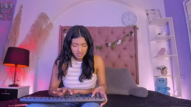 Snapshot of Lia_Passion chatting on April 23, 8:21 pm Lia Passion online show from April 23, 8:21 pm