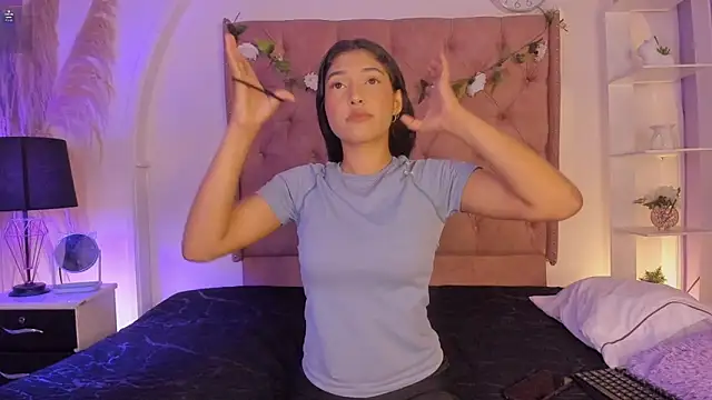 Lia Passion online show from April 1, 8:06 pm