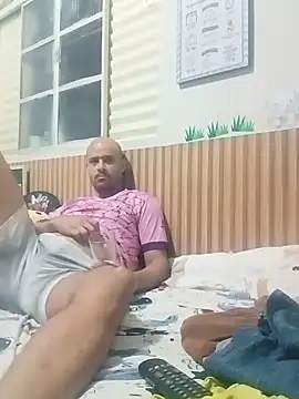 Snapshot of MarkzHam chatting on February 26, 2:55 am MarkzHam online show from February 26, 2:55 am