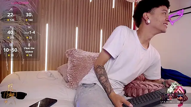 David Banks  online show from March 9, 12:20 pm