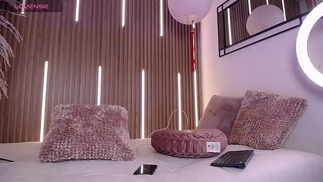 David Banks  online show from March 12, 12:20 pm