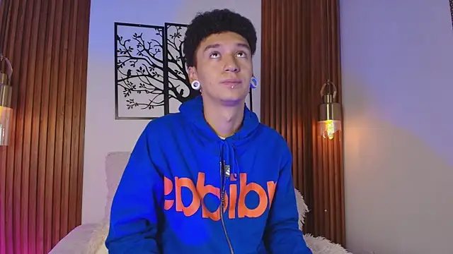 Snapshot of David_Banks_ chatting on February 23, 12:39 pm David Banks online show from February 23, 12:39 pm