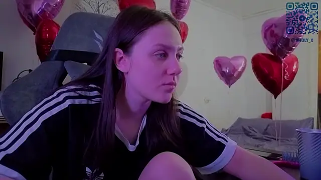 Snapshot of Holy_Kveta chatting on February 14, 2:56 am Holy Kveta online show from February 14, 2:56 am