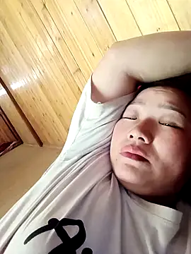 Snapshot of quynhbupbe11 chatting on February 7, 5:15 am quynhbupbe11 online show from February 7, 5:15 am