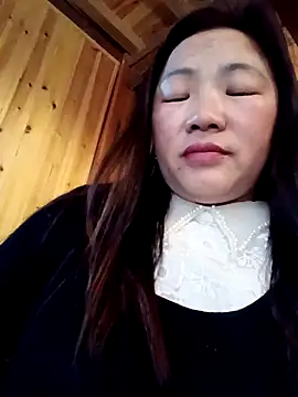 Snapshot of quynhbupbe11 chatting on February 6, 9:27 am quynhbupbe11 online show from February 6, 9:27 am