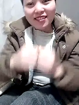 Snapshot of maimai1100 chatting on February 14, 12:11 am maimai1100 online show from February 14, 12:11 am