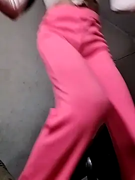 Snapshot of ammsexy1 chatting on February 20, 2:30 pm ammsexy1 online show from February 20, 2:30 pm