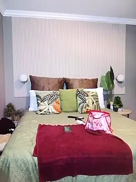 LADY-NESH online show from April 8, 11:39 pm