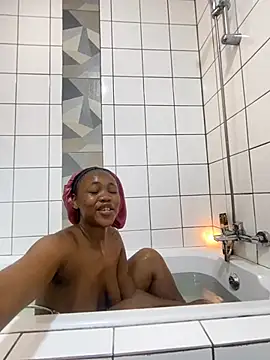 BankssWithTheBenz online show from April 18, 9:00 am