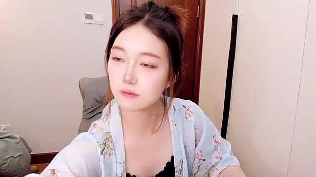 onnina online show from March 31, 8:33 pm