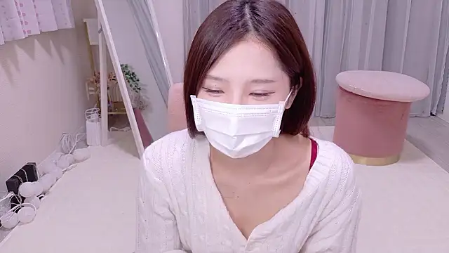 Snapshot of _MIYUnya chatting on March 1, 10:04 am MIYUnya online show from March 1, 10:04 am