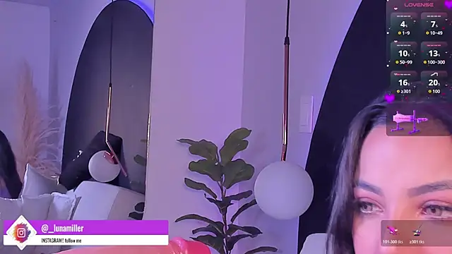 Snapshot of lunamiller_01 chatting on July 9, 12:15 pm lunamiller 01 online show from July 9, 12:15 pm