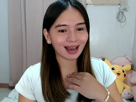 Snapshot of lovely_Janeee chatting on May 4, 9:28 pm lovely Janeee online show from May 4, 9:28 pm
