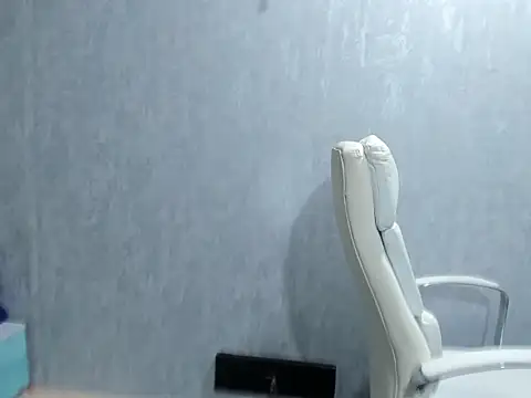 emilyvondark online show from March 11, 3:44 am