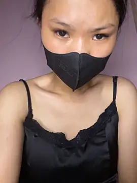 siting00 online show from April 28, 2:10 pm