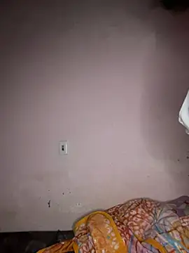 siting00 online show from March 24, 8:25 am