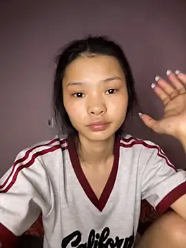 siting00 online show from March 28, 4:41 pm