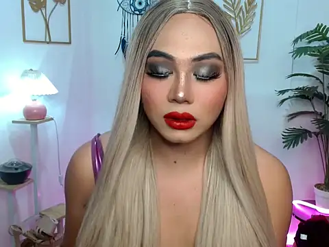 Serenity Mooree online show from March 24, 11:38 pm