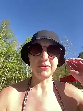 PicNic69x online show from April 25, 3:53 pm