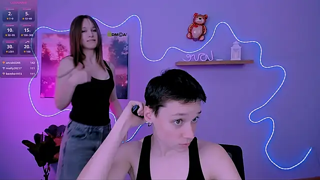 Snapshot of emi_fade chatting on March 3, 1:51 pm emi fade online show from March 3, 1:51 pm