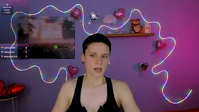 Snapshot of emi_fade chatting on February 25, 12:16 pm emi fade online show from February 25, 12:16 pm