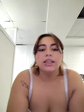 Snapshot of gissgirlll chatting on February 12, 6:13 am gissgirlll online show from February 12, 6:13 am