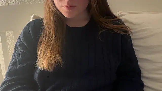 Lucyschickt online show from March 4, 6:04 pm