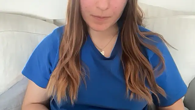 Lucyschickt online show from March 24, 10:59 am